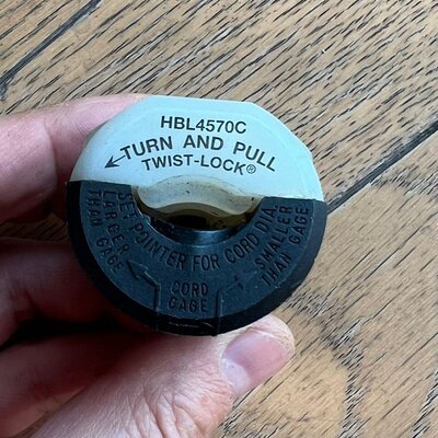 议价荷宝HBL4570C 自锁防脱落插头15A250V可维修