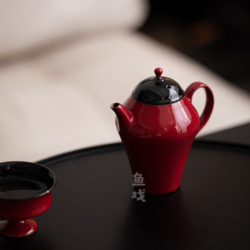 鱼戏中国红陶瓷手执茶壶中式国风故宫红家用仿古泡茶壶单壶沏茶壶