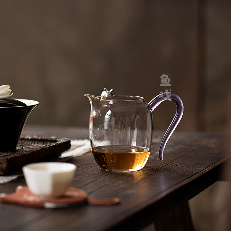 鱼戏镀银小兔子耐热玻璃公道杯家用公杯带把泡茶匀杯分茶器茶海