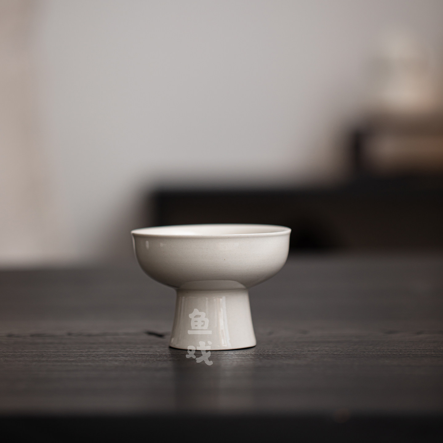 鱼戏草木灰陶瓷高脚功夫茶杯新款高档家用主人杯品茗杯个人杯单杯,餐饮具,茶杯,淘宝优惠券,粉丝福利购,淘宝优惠卷