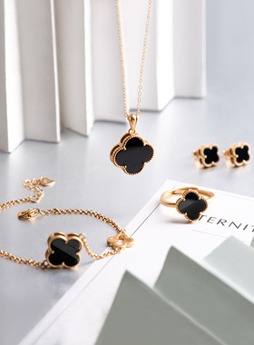 儒匪窝和田玉吊坠女款墨玉手链