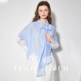 太美了！甜美俏皮~ 蓝白色竖条纹蕾丝刺绣蝴蝶结飘带衬衫上衣26春