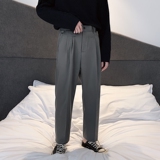 灰色