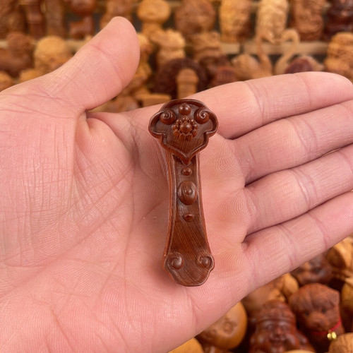 太行崖柏木雕莲花如意手