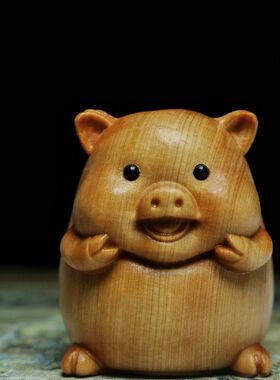 崖柏木雕刻生肖猪实木可爱卡通手把件家居装饰品把玩古风桌摆件