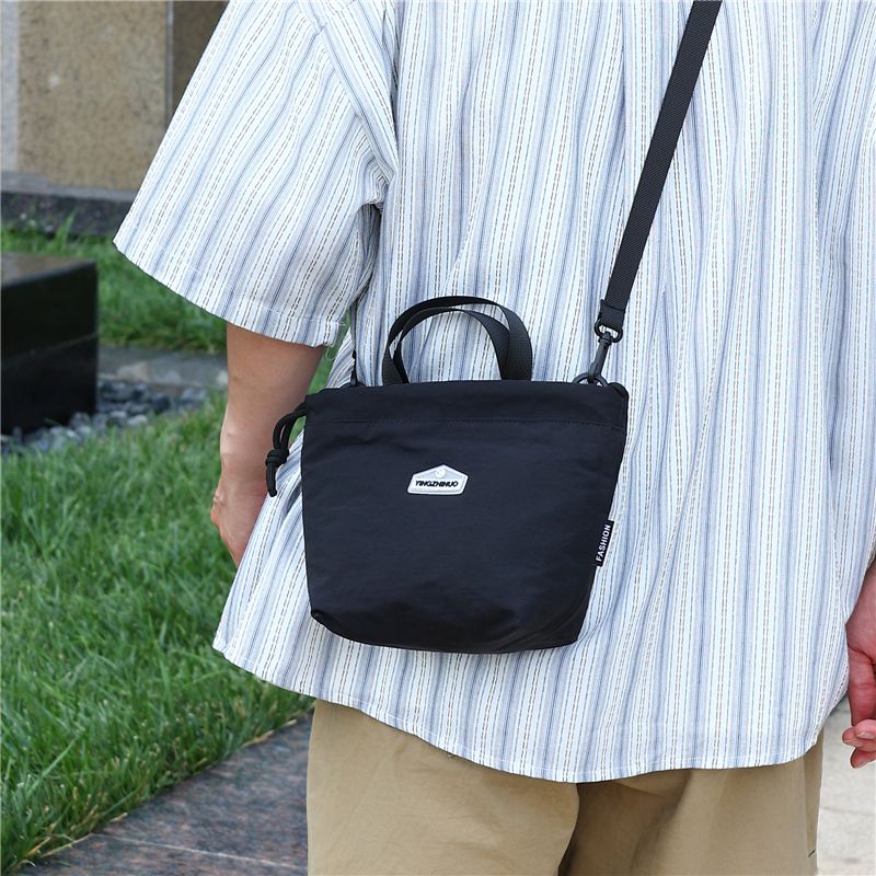 通勤腋下包男士休闲单肩斜挎包