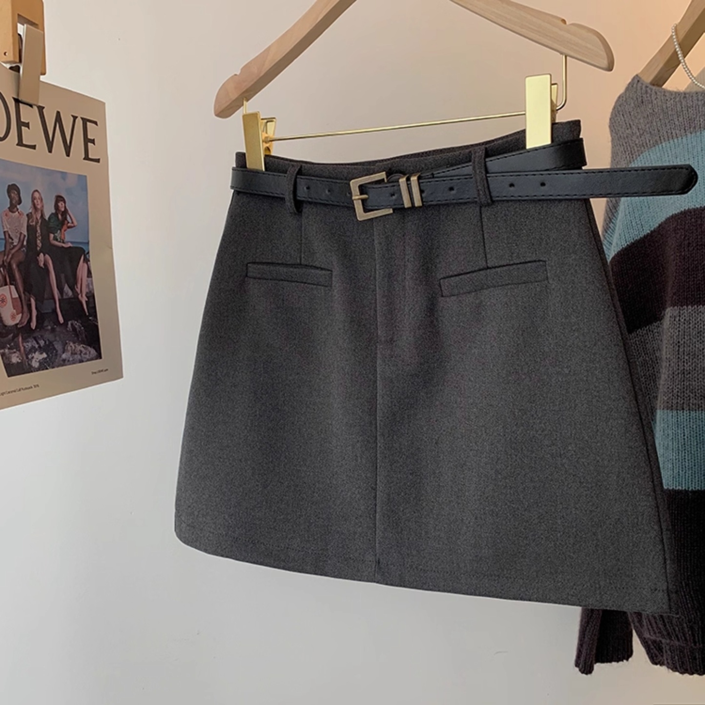 深灰色毛呢面料新款半身裙女