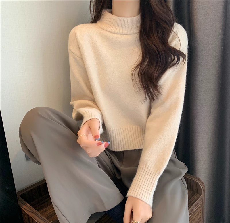 短款上衣配高腰裤杏色中领毛衣女冬小个子爆款加厚针织打底衫内搭