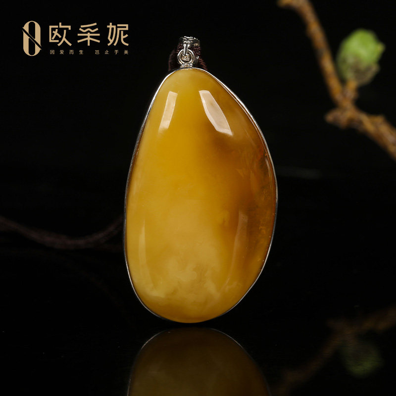 欧采妮天然白花蜜银镶吊坠