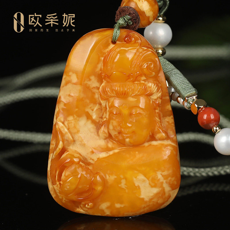 欧采妮老蜡观音雕刻天然孤品
