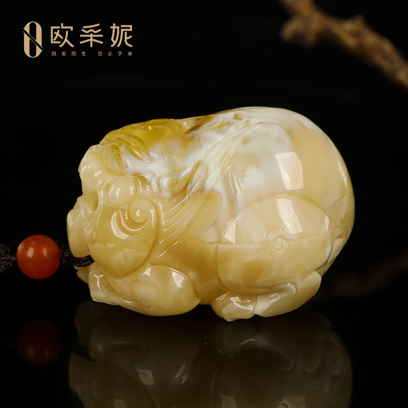 欧采妮原石蜜蜡貔貅吊坠孤品