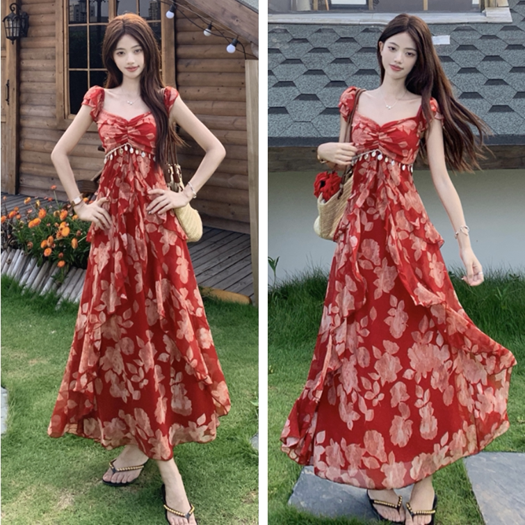 大码温柔度假风流苏碎花连衣裙女夏季胖mm显瘦收腰荷叶边长裙子