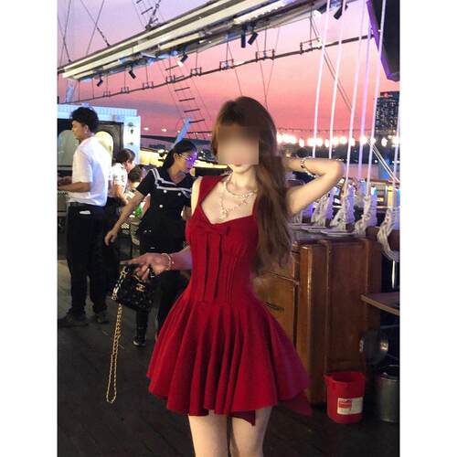 新款休闲夏装高级感法式吊带裙子女装红色公主礼服短款连衣裙夏季