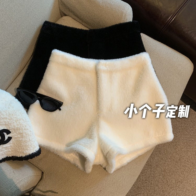纯欲风辣妹白色毛茸茸短裤女秋冬加厚仿皮草a字外穿打底阔腿靴裤