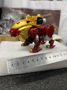 日版正版,牙吠百兽战队,DX超合金变形合体机器人,红狮子,腿软