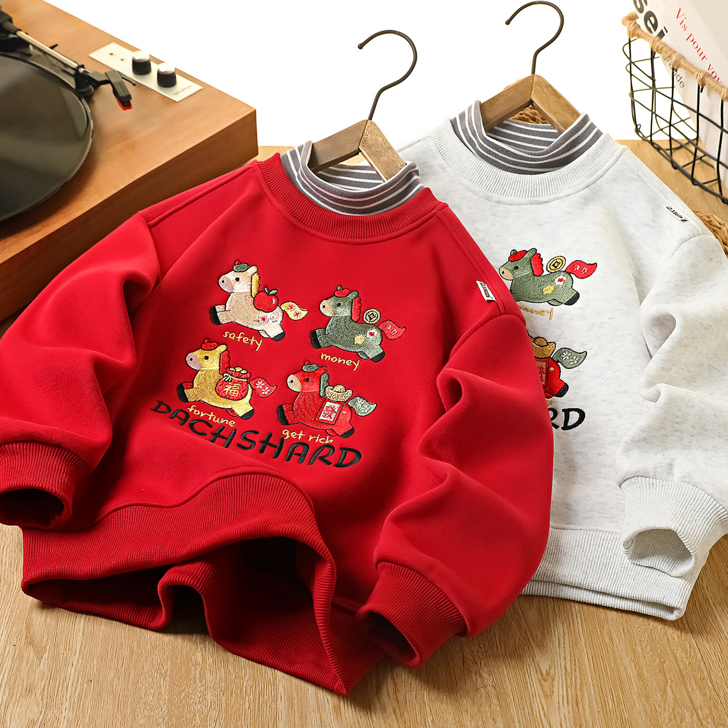 男童加绒红色卫衣马年拜年服2026新款儿童本命年上衣中大童冬装潮