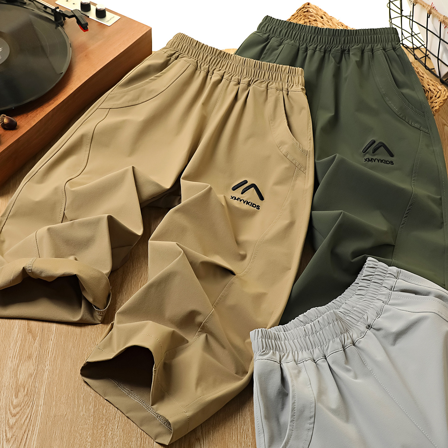 男童裤子春秋2026新款儿童速干运动裤休闲长裤中大童刺绣直筒裤潮