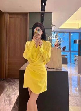 宋玉xi同款黄色衬衫裙早秋设计性感大深V暗扣重磅真丝钻扣连衣裙