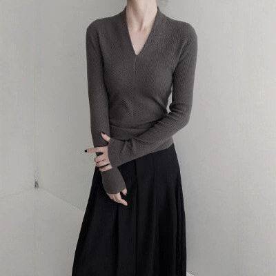 设计感V领水波纹修身针织羊毛女秋长袖内搭外穿打底衫毛衣杏色