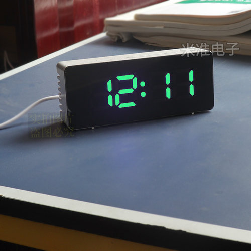 小型LED夜光电子小闹钟桌面时钟
