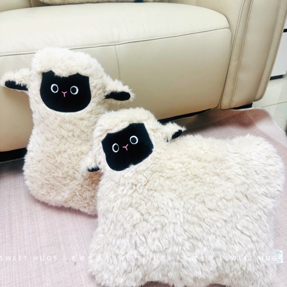 超柔软绵羊抱枕可爱卡通小羊毛绒靠枕沙发装饰靠垫办公室午睡枕头