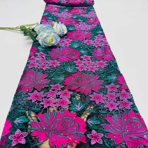 新款水溶蕾丝布料花朵刺绣蕾丝面料婚纱礼服演出服装布料工厂直销