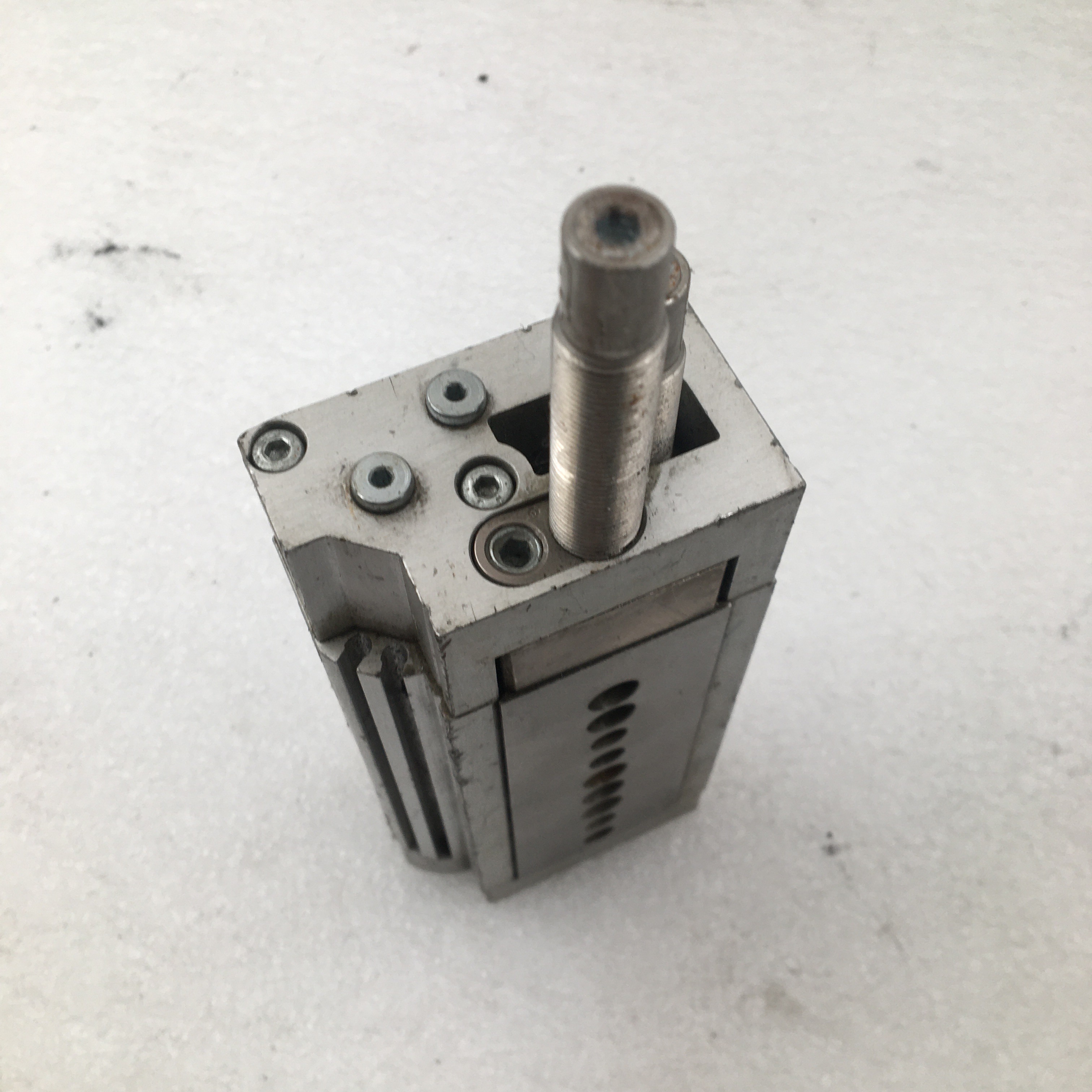 FESTO滑台气缸  DGSL-16-30-Y3A 543999