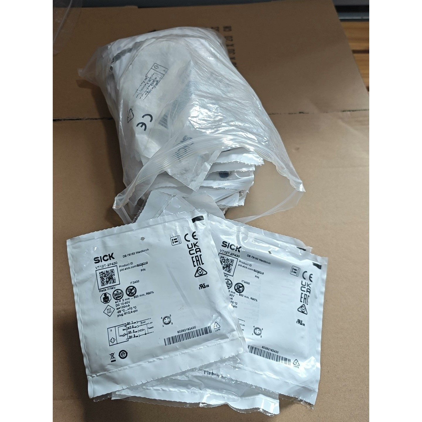 全新原装SICK西克VT12T-2P430漫反射光电开关传感