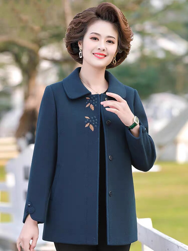 胖妈妈装雪貂绒绣花外套2023秋冬新款毛呢上衣高贵洋气中老年女装