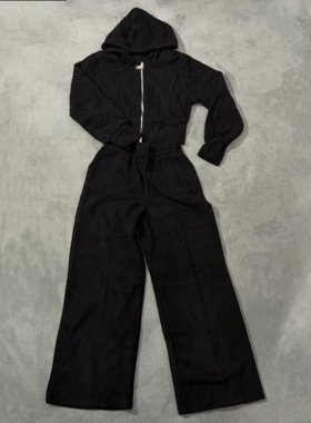 慧慧来自星星女装店 88810新款单色连帽秋冬光板拉链黑色羊绒套装