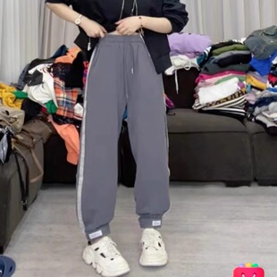 慧慧来自星星女装店  TREEE裤脚贴标条杠休闲卫裤