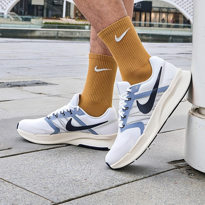 RunSwift3男子通勤跑鞋NIKE