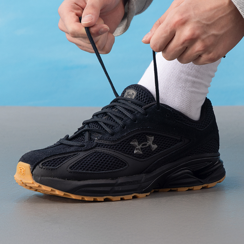 UA安德玛黑色休闲鞋男鞋女鞋秋季新款缓震运动鞋轻便复古老爹鞋潮