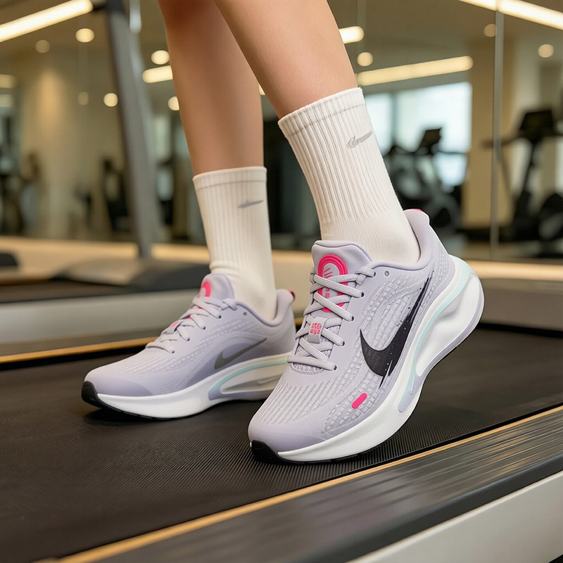 NIKE耐克官方正品旗舰女鞋2026夏季新款网面透气运动鞋女款跑步鞋图片