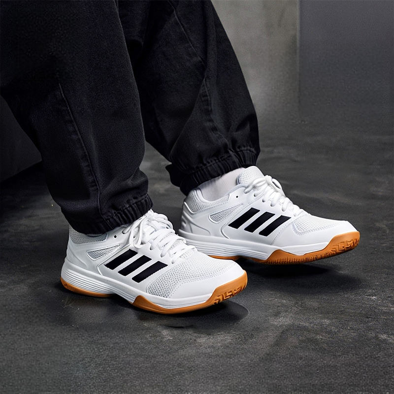 阿迪达斯男鞋 2025冬季新款健身训练鞋室内运动低帮透气缓震跑鞋