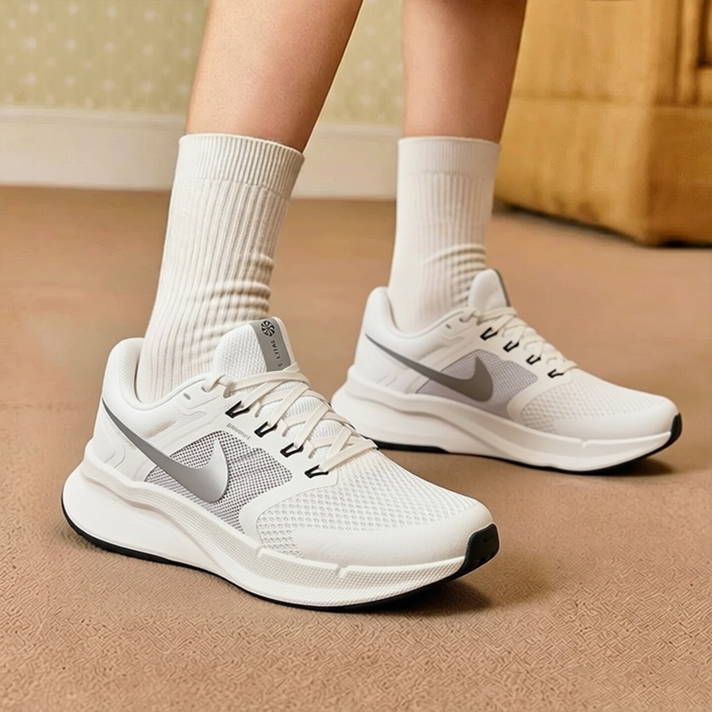 幸运叶子丨NIKE耐克官方正品女鞋2026秋季新款运动鞋休闲鞋跑步鞋