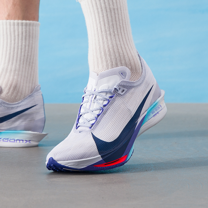 耐克男鞋 25冬季新款ZOOMX STREAKFLY 2运动鞋实战透气减震跑步鞋