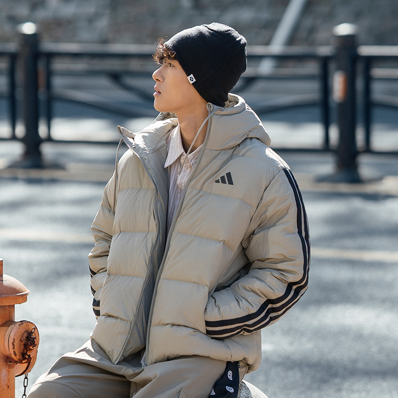 阿迪达斯羽绒服男2025冬季新款运动服连帽保暖防风三条纹夹克外套
