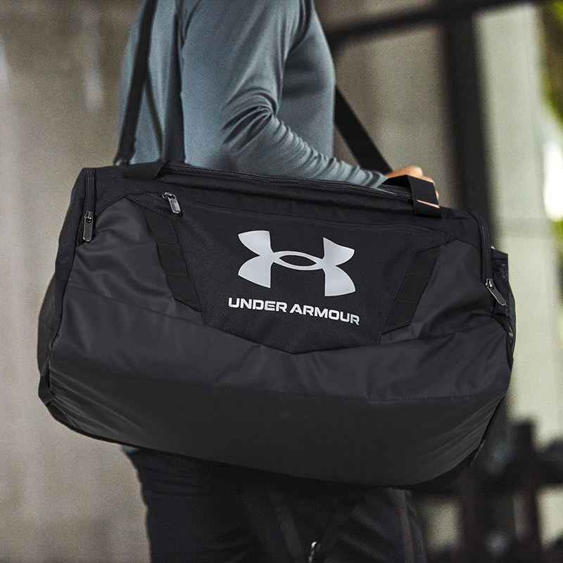 UA安德玛健身包男包女包春季新款单肩包斜挎包运动包手提包健身包