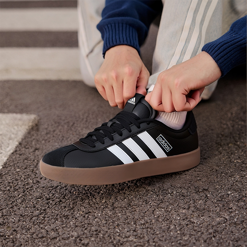阿迪达斯官方旗舰店德训鞋男鞋2025新款运动鞋低帮板鞋黑色休闲鞋