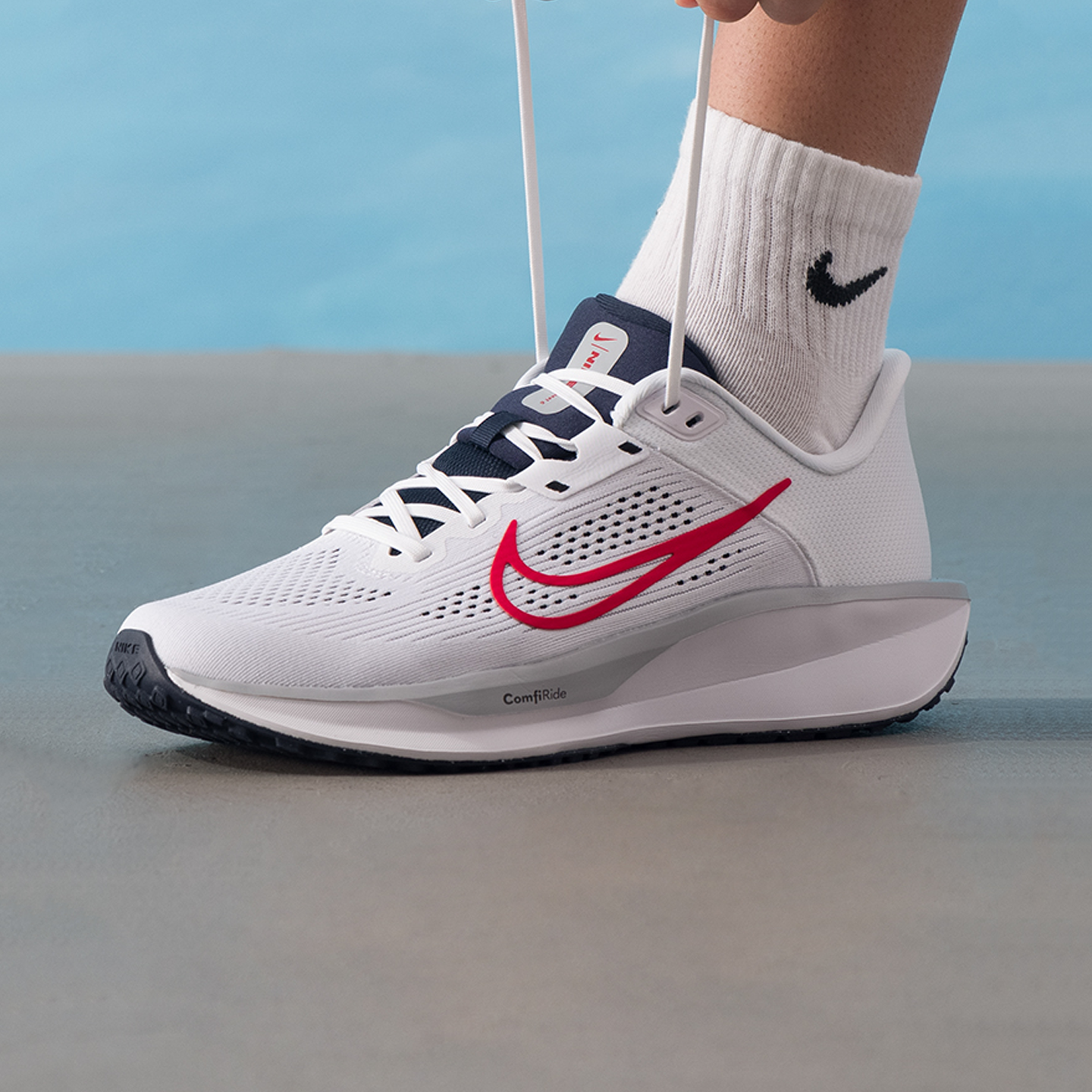 QUEST6耐克男子入门跑步鞋