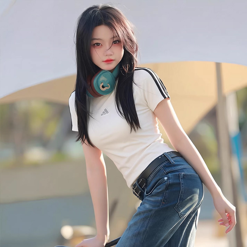 adidas阿迪达斯短款T恤女2026新款白色圆领短袖透气半袖运