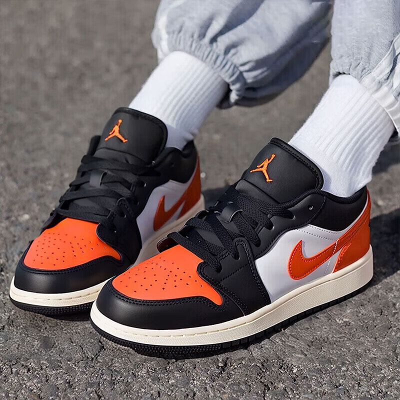 耐克女鞋Air Jordan 1 Low aj1低帮轻便透气休闲板鞋运动鞋篮球鞋