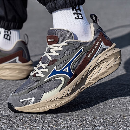 美津浓男鞋2025冬季新款astro ls运动鞋训练减震跑步鞋 D1GH2521