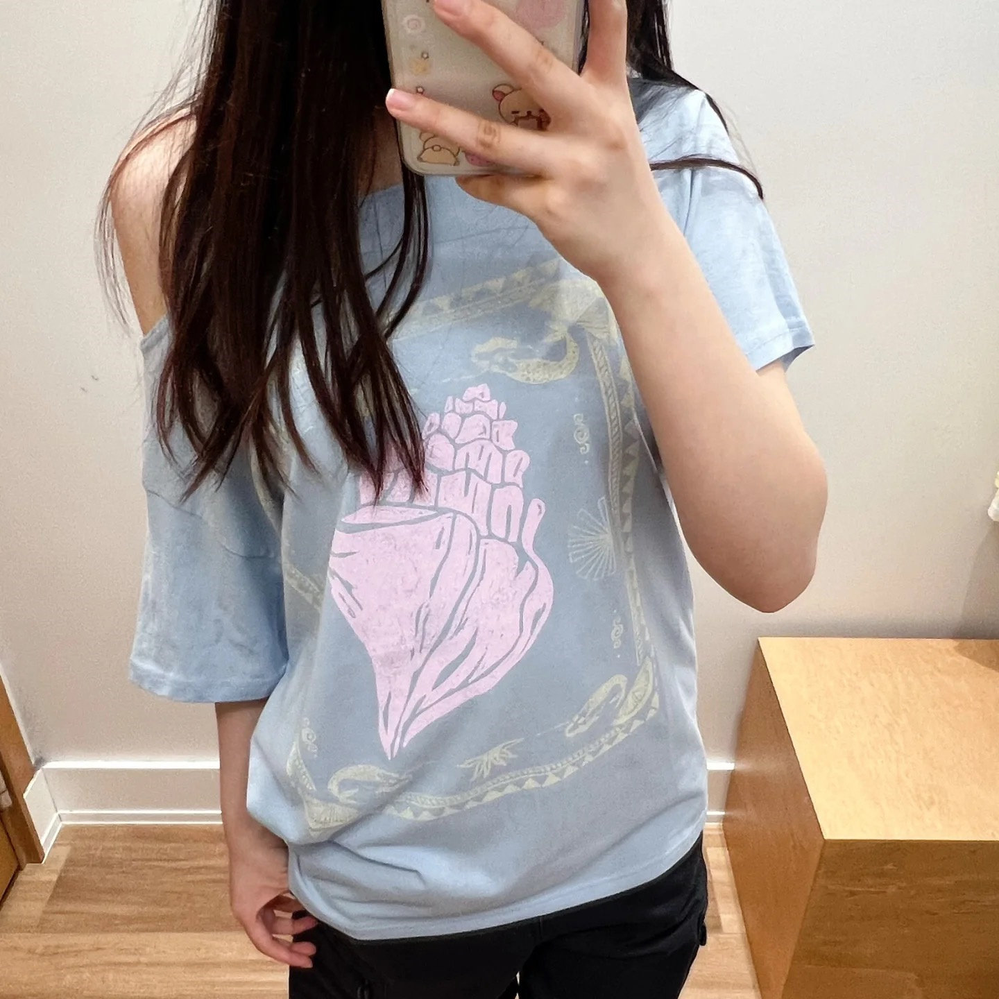 BM小海鸥新款辣妹浅蓝冰淇淋大印花露肩宽松短袖大T恤女百搭上衣