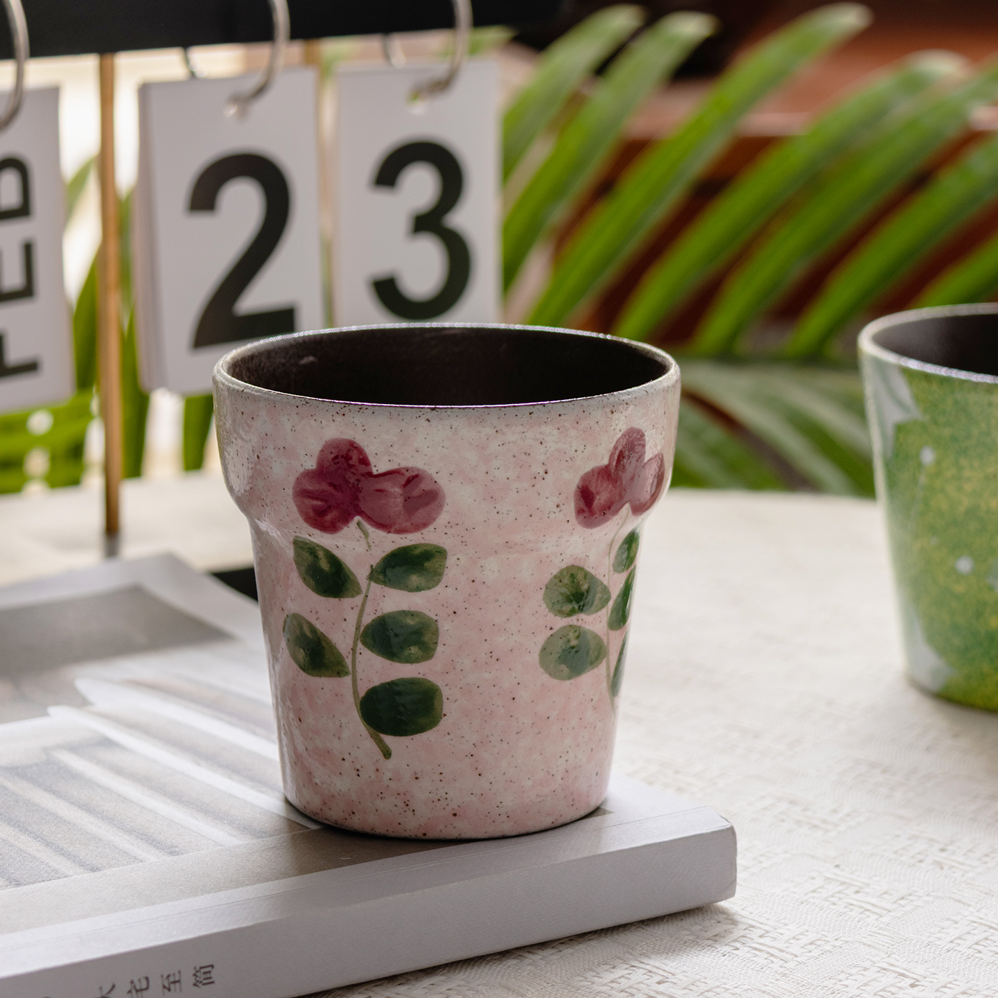 手绘花朵陶瓷杯子日式复古手握杯