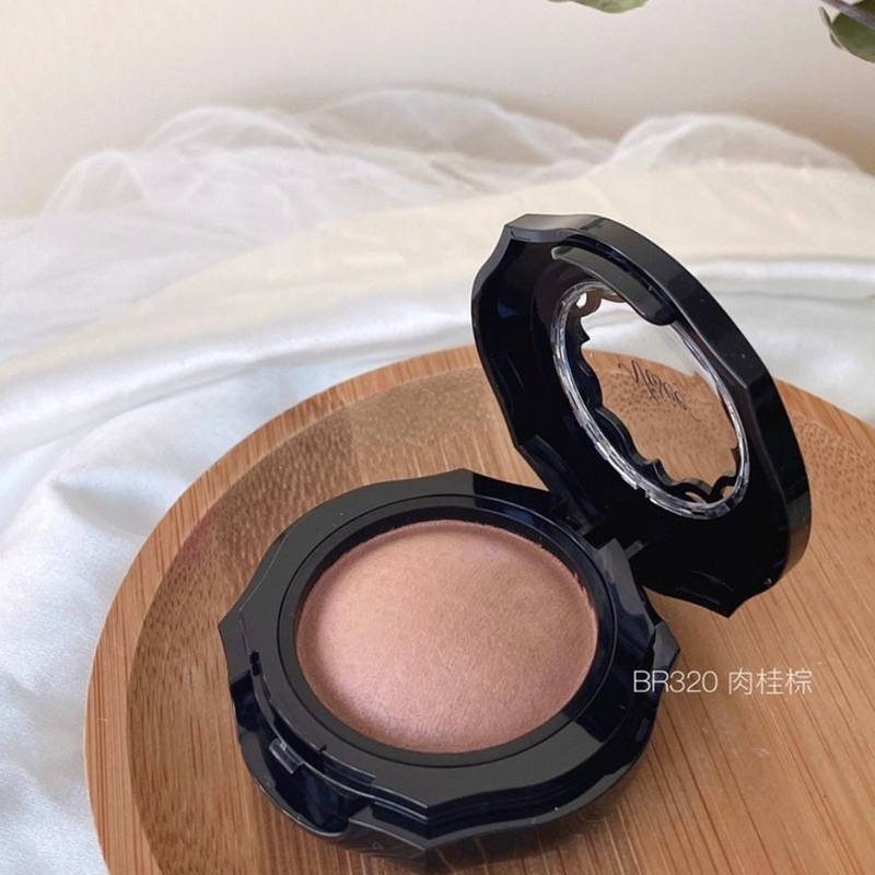 日本VISEE烘焙单色腮红