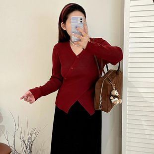 大码女装v领设计感不规则上衣2025冬款胖mm显瘦针织衫女毛衣23602