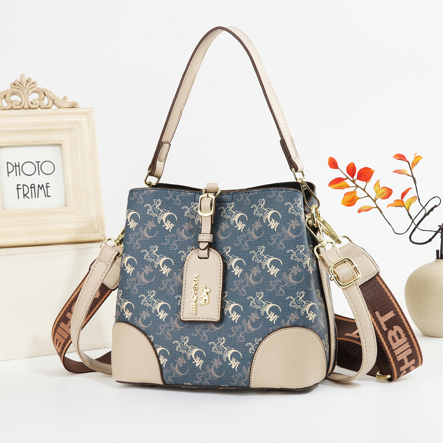 水桶包女包2025新款大容量通勤斜挎包轻便软包高级感女包手提单肩