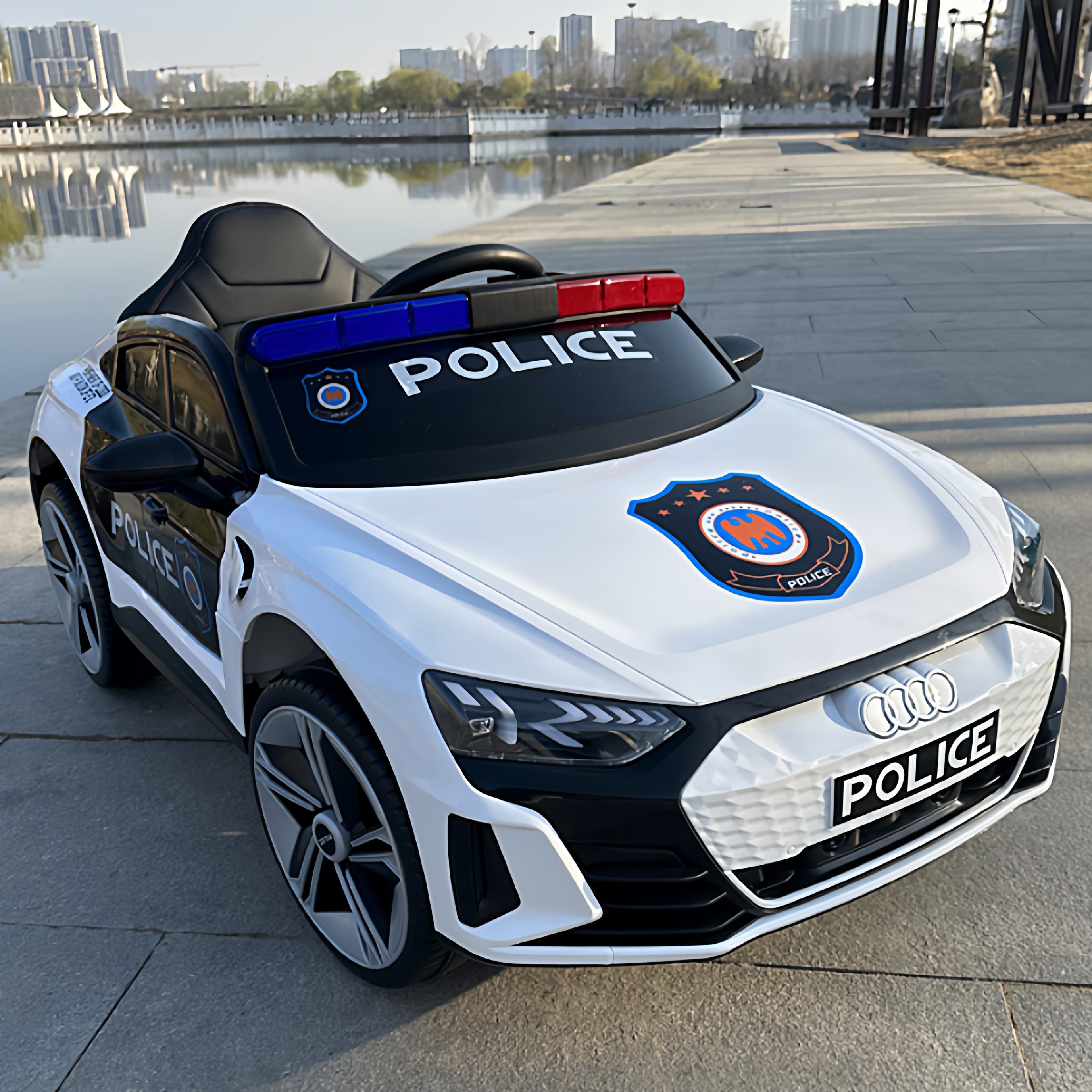 奥迪儿童电动车四轮汽车男女小孩遥控可坐人玩具警车摇摆童车宝宝,玩具/童车/益智/积木/模型,儿童电动车,淘宝优惠券,粉丝福利购,淘宝优惠卷